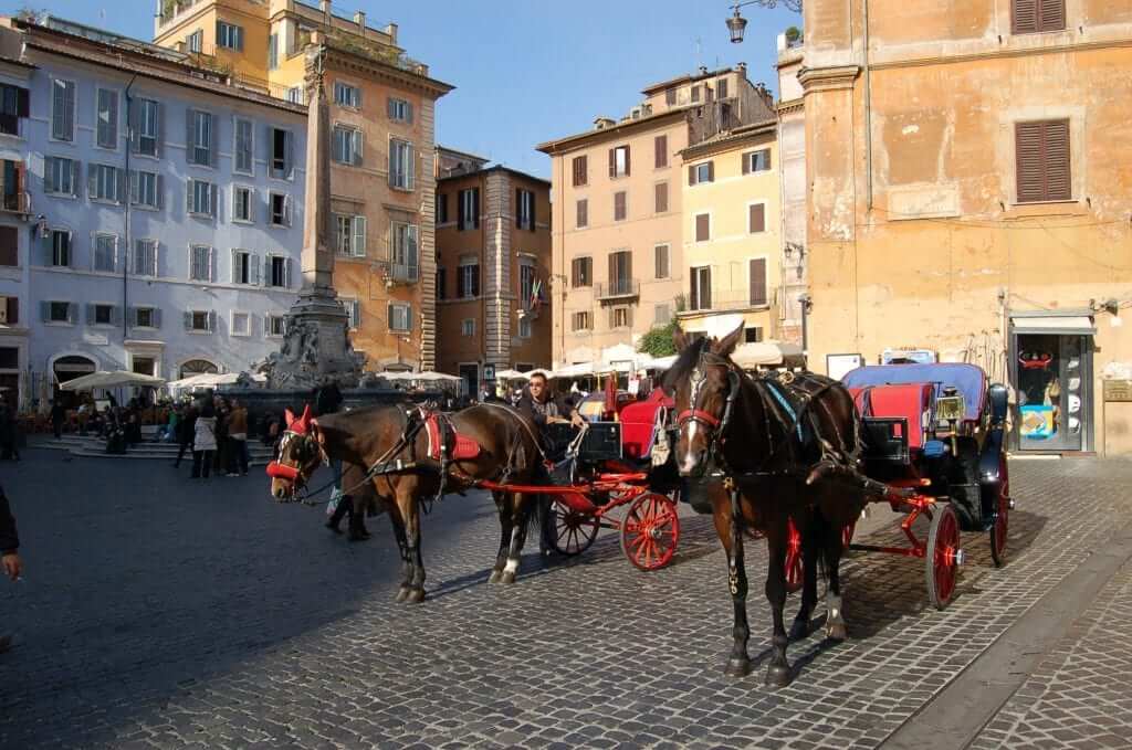 Plazas de Roma, Piazza della Rotonda