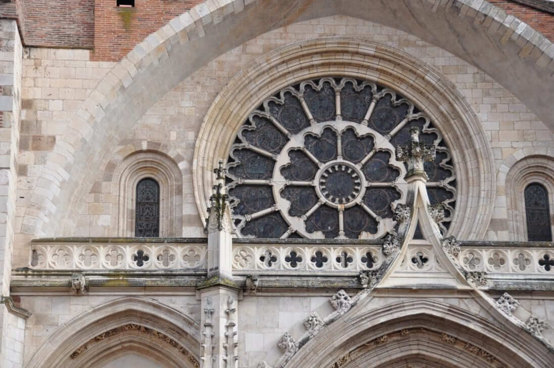 Rosetón de la Catedral de Toulouse Francia · krisporelmundo.com